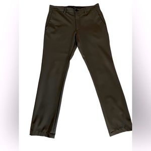 Theory Zaine pant for every day, slim-straight cut. Like new.